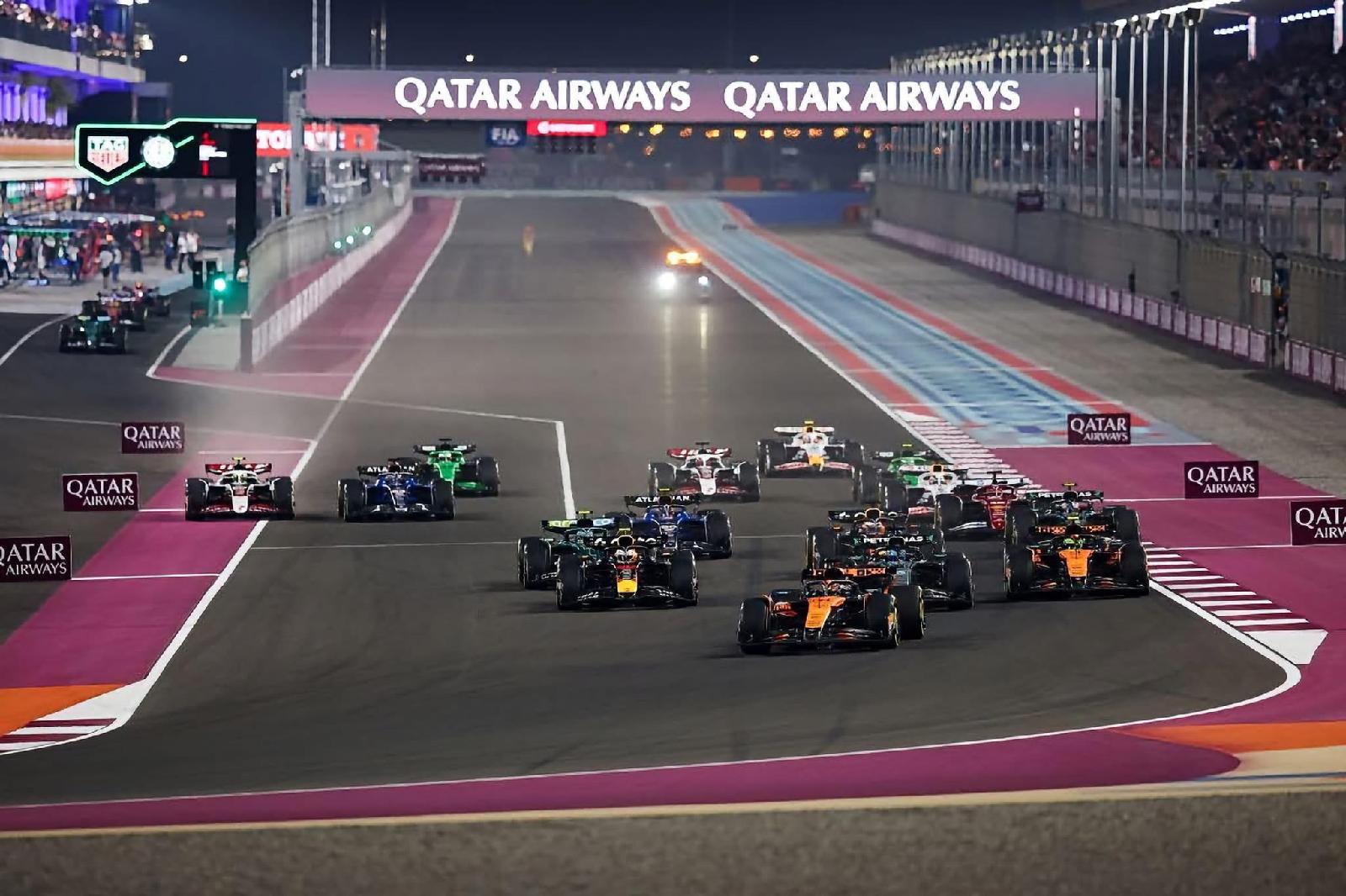 PADDOCK CLUB™ - PADDOCK CLUB™ TEAM EXPERIENCES - LEGEND - F1® GARAGE - 2027 SEASON 4